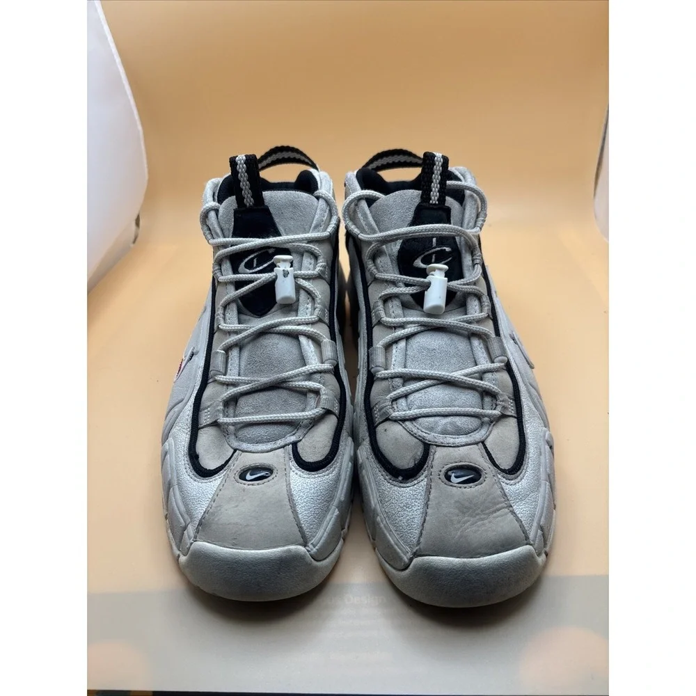 Nike shoe's men 9.5
